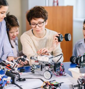 Educação tecnológica cresce com foco na abordagem STEAM
