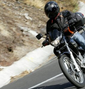 Consórcio de motos cresce e amplia mobilidade profissional