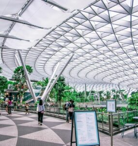 Mercado de strip malls registra expansão no Brasil