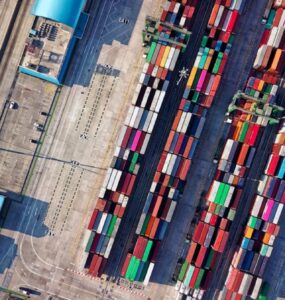 Tendências de supply chain para 2026 apontam adaptação a cenário multipolar