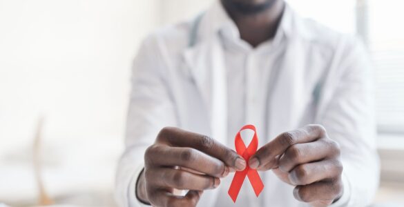 Dezembro Vermelho reforça alerta para HIV e outras ISTs