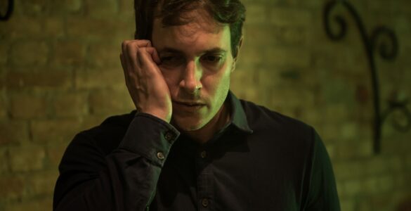 Obras de Uranio Bonoldi debatem ética e escolhas humanas