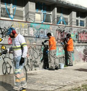 Parceria em Florianópolis emprega pessoas em situação de rua