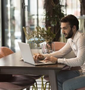 Quantidade de sites supera 1,2 bilhão no mundo em 2025