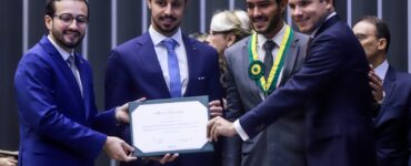 João Brasio é reconhecido com medalha do Mérito Legislativo