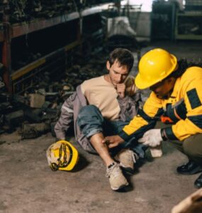 Trabalhadores acidentados podem receber indenização do INSS