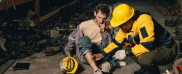 Trabalhadores acidentados podem receber indenização do INSS