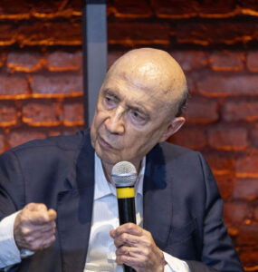 Pagos debate regulação e economia com ex-ministro