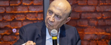 Pagos debate regulação e economia com ex-ministro