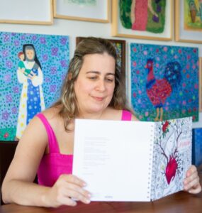 Bailarina Gaby Alves lança coleção no Teatro Gazeta