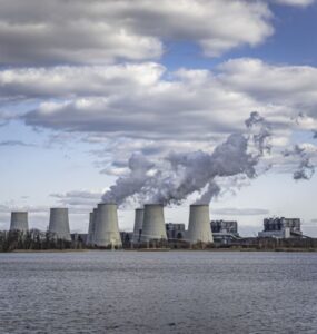 Lula estipula prazo para fim de combustíveis fósseis