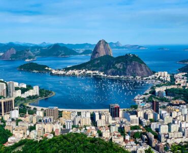 Brasil bate recorde de turistas estrangeiros em 2025