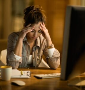 Livro usa narrativas reais para mapear riscos psicossociais