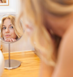 Cirurgião plástico comenta tendências de cirurgias faciais