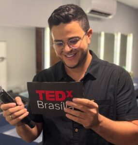 TEDx Brasília teve Eldo Gomes como mestre de cerimônias