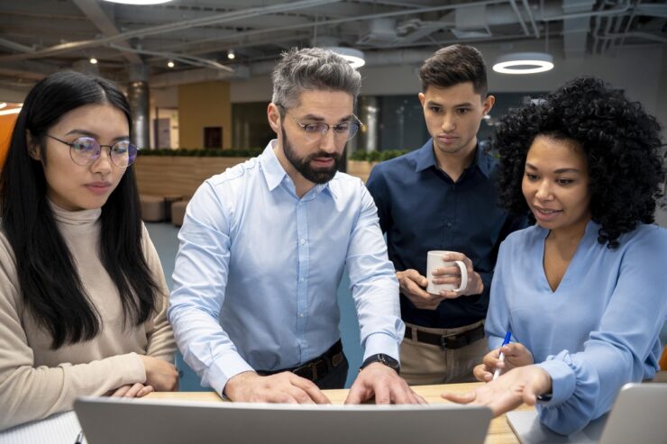 IA nas empresas: liderança e capacitação determinam sucesso
