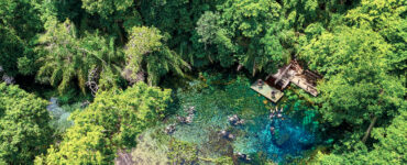 Nascente Azul é o atrativo mais visitado de Bonito (MS)