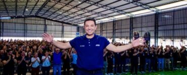 Gazin bate recorde de R$ 11 bilhões e anuncia 14º salário