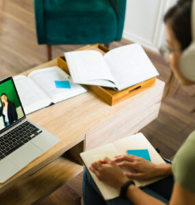 Cursos livres EaD ampliam acesso à qualificação