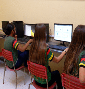 Projeto Aprender Conectado leva internet a 13 mil escolas rurais