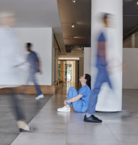 Estresse crônico afeta 70% dos profissionais em hospitais