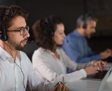 Cresce a oferta de vagas no setor de telesserviços, mas faltam candidatos