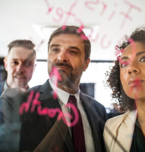 Liderança e critério moldam mais do que a marca