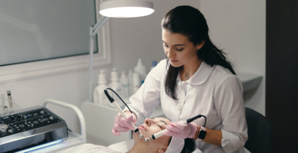 Dia do dermatologista reforça nova lógica skincare