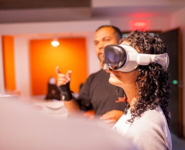 Vozes Futuras capacita mil jovens em habilidades digitais