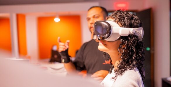 Vozes Futuras capacita mil jovens em habilidades digitais