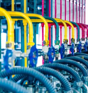 Escarfagem industrial ganha eficiência com mangueiras de borracha resistentes