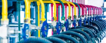 Escarfagem industrial ganha eficiência com mangueiras de borracha resistentes