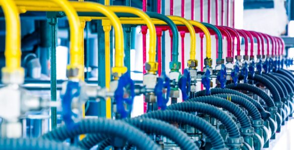 Escarfagem industrial ganha eficiência com mangueiras de borracha resistentes