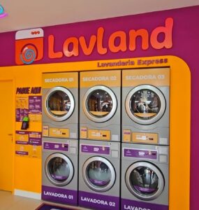 Lavanderias self-service refletem mudanças no consumo urbano