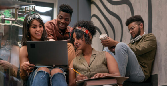 Rede Formação Digital abre vagas com bolsa em São Paulo