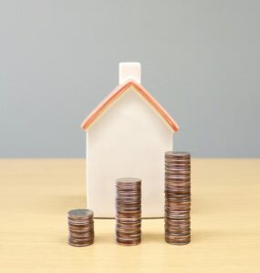 Selic em alta impulsiona consórcios e redesenha cenário de crédito no Brasil