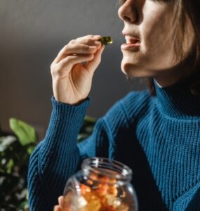 Gummies de cannabis medicinal ganham espaço no Brasil