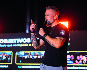 Robson V. Leite desenvolve métodos para agências digitais