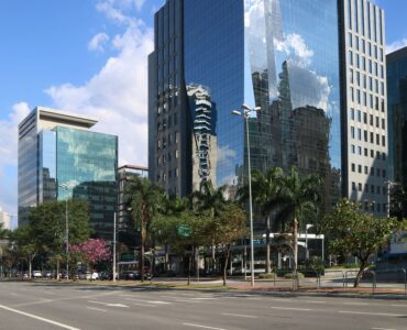 VERT reúne oito certificações ANBIMA no mercado de capitais