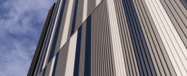 Kingspan destaca evolução das fachadas na Expo Revestir 2026