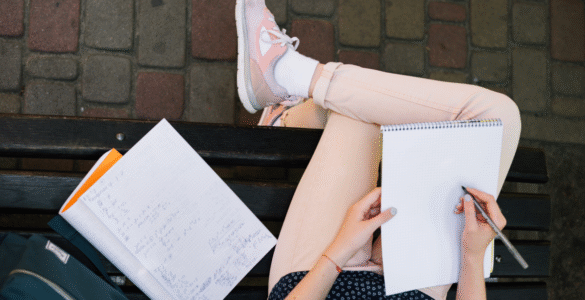 MEC convoca candidatos na lista de espera do FIES e define prazos de validação