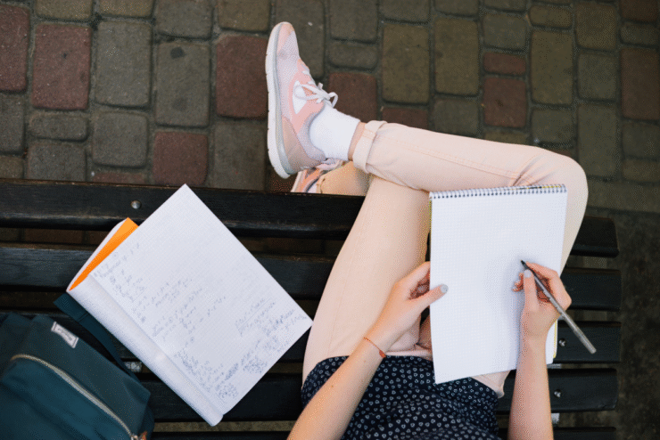 MEC convoca candidatos na lista de espera do FIES e define prazos de validação