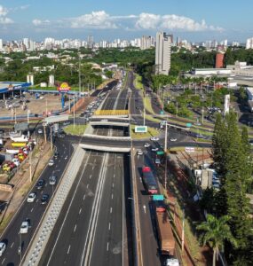 Trevo do Catuaí favorece comércio e logística em Maringá
