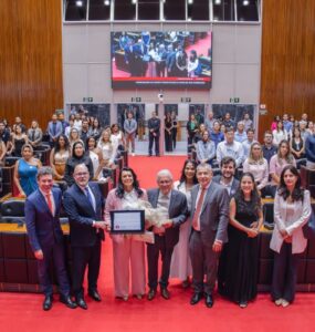 Assembleia Legislativa de MG homenageia Cartão de TODOS