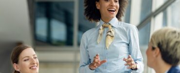 Mulheres ampliam espaço e avançam na governança das empresas