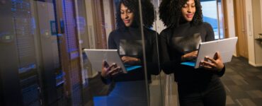 Número de mulheres que cursam tecnologia triplica em 15 anos