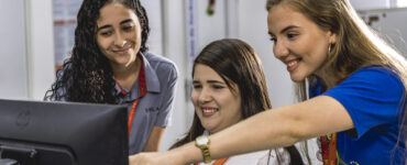 Empresas investem na retenção de mulheres