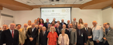 AMRJ admite novos acadêmicos em Assembleia Extraordinária