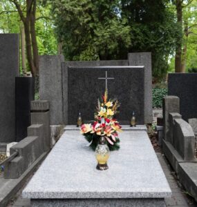 Tipo de solo e umidade influenciam preservação em exumações