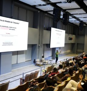 Hablla leva debate sobre IA e WhatsApp à América Latina
